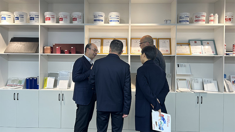 罗溪镇领导莅临安翼陶基参观指导，高度认可公司创新实力与发展前景